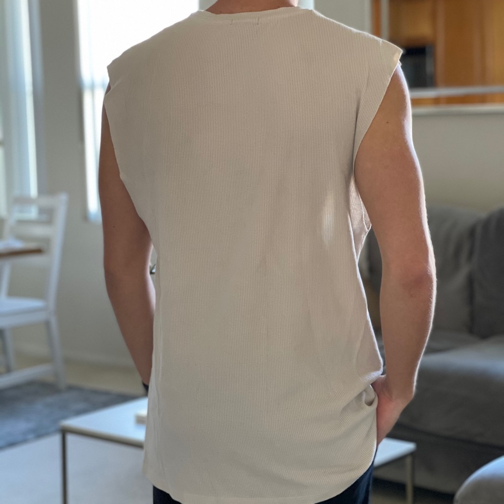 Men’s oversized cutoff tank